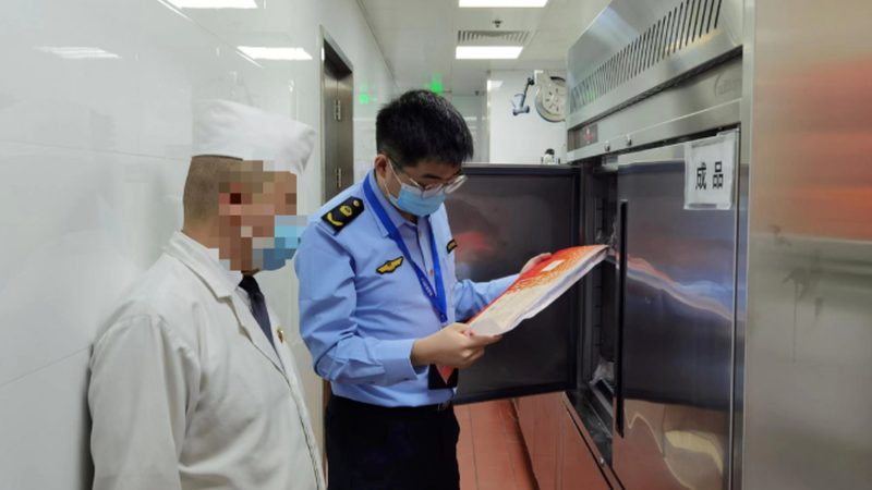 小餐饮加盟与自营：两种模式的优劣势解析
